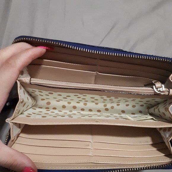 Brand New Kate Spade wallet shell armazon exterior - Picture 4 of 4